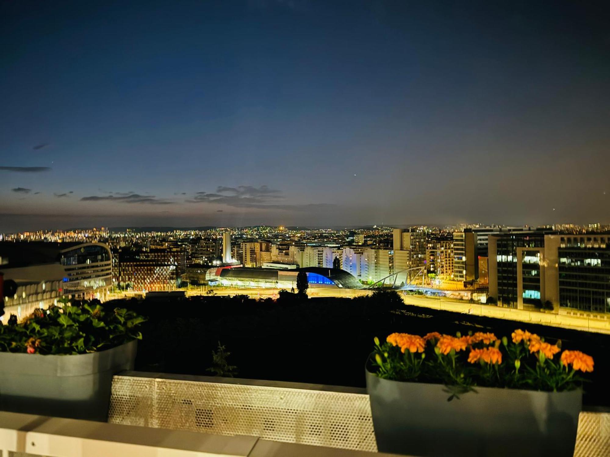 Luxury 2 Rooms Apartment With Balcony 皮托 外观 照片